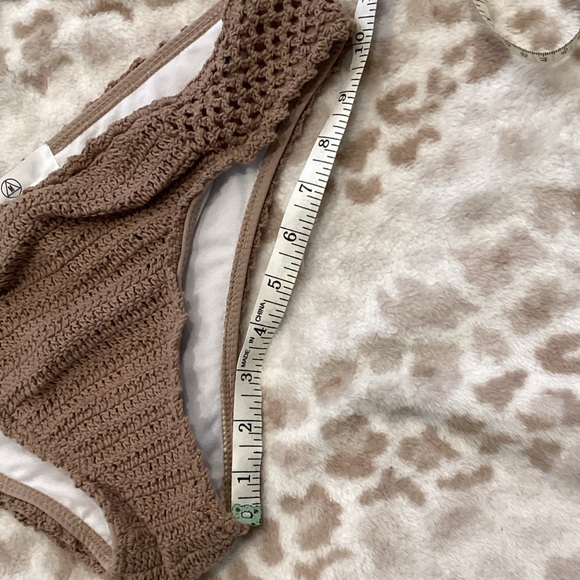 NWT Natural Brown Triangle Crochet Bikini Set with Hipster Pant, Size 6 - Picture 14 of 14